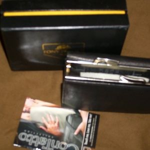 Women's new  leather Italian Tony Perotti wallet